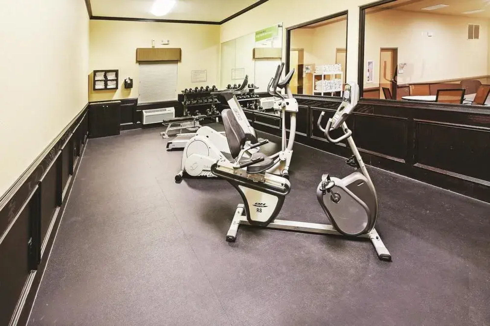 La Quinta Inn & Suites By Wyndham Dfw Airport West - Bedford