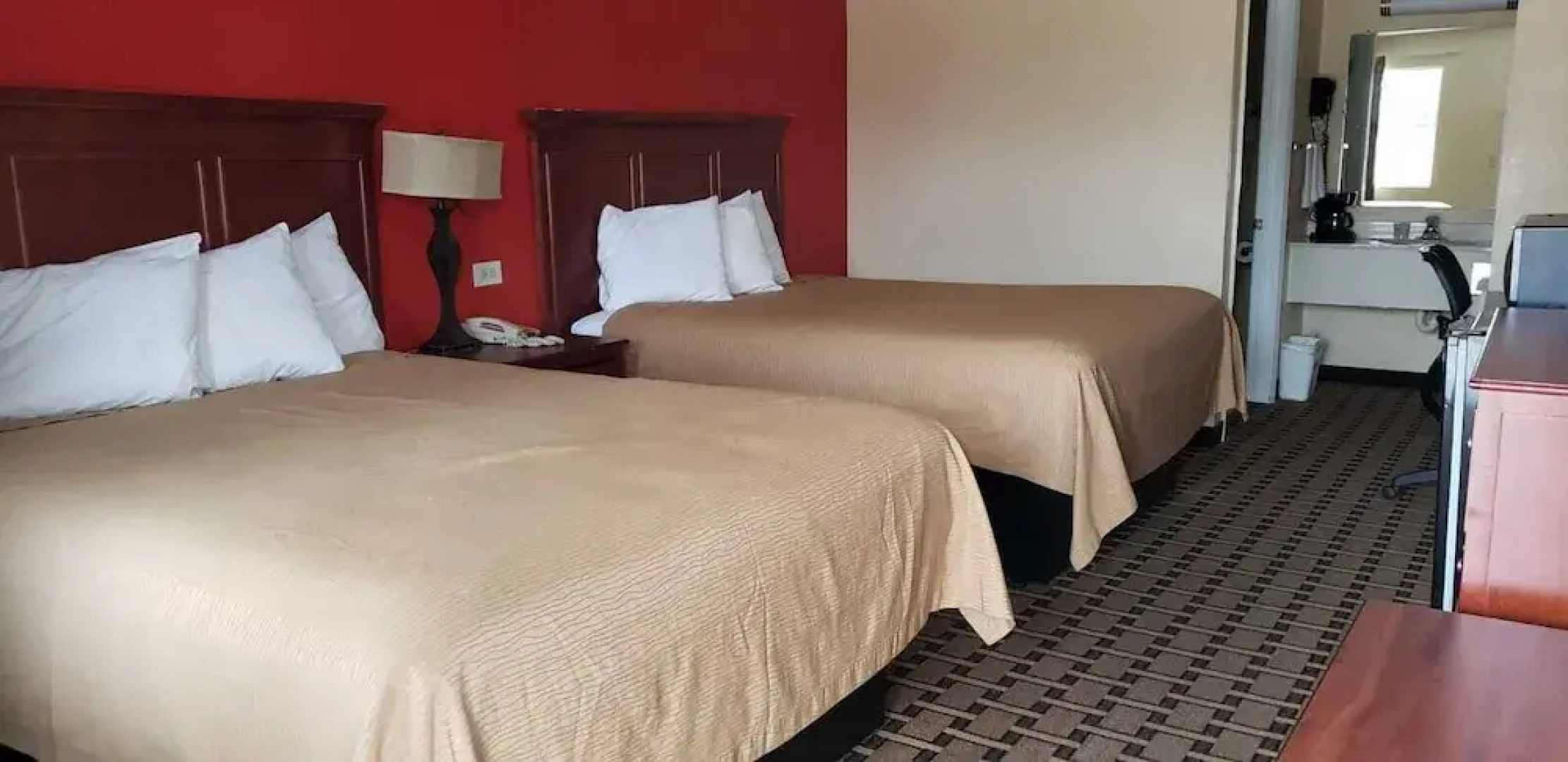 Budgetel Inn Suites Pine Mountain