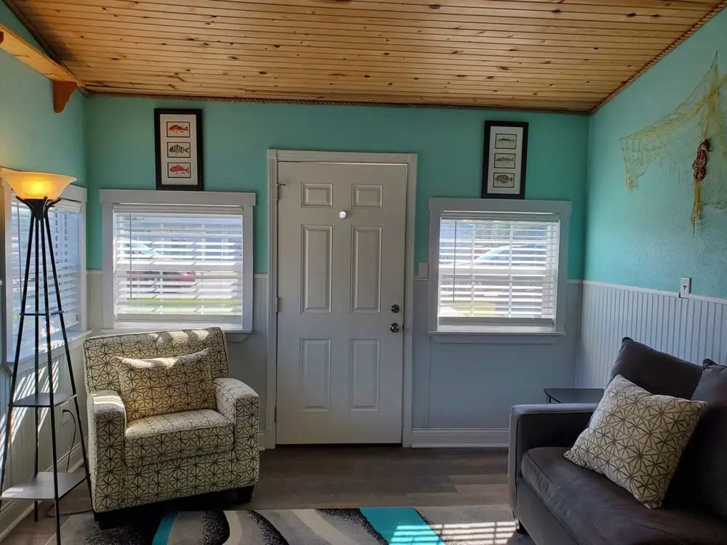 Nautical That One Apartment Near City Attractions by Redawning