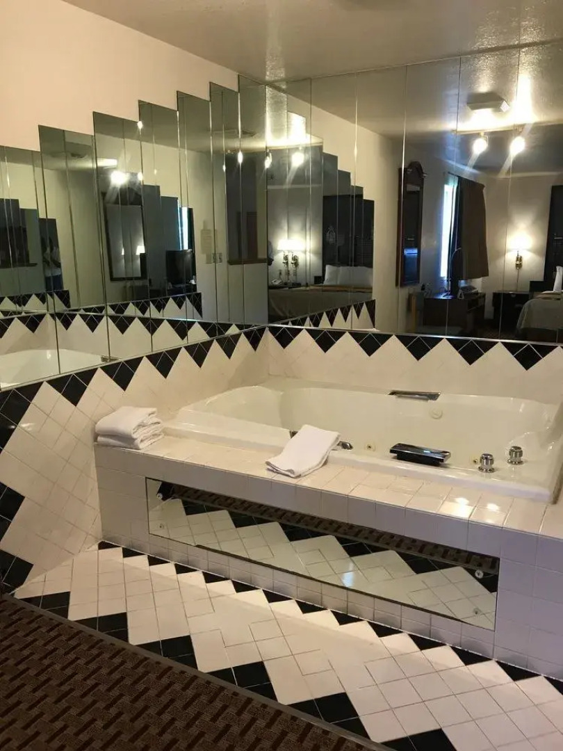 Super 8 Canonsburg/Pittsburgh Area