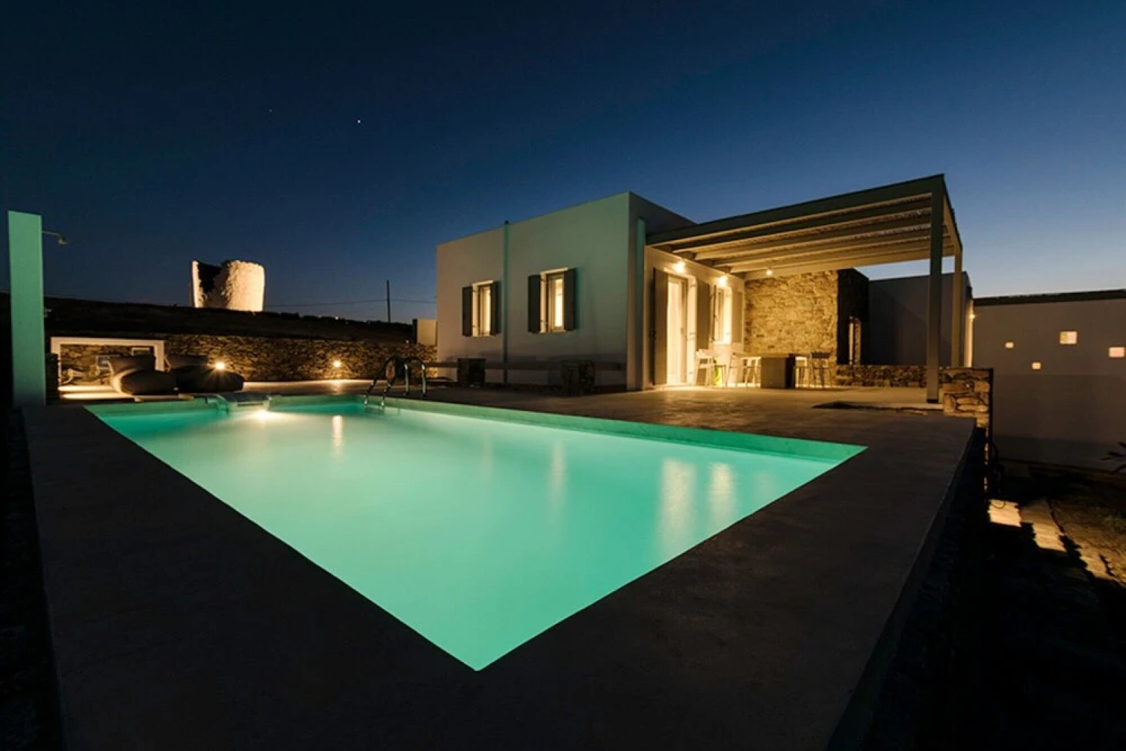 M4 Miloi 5 Luxury Villa in Kythnos