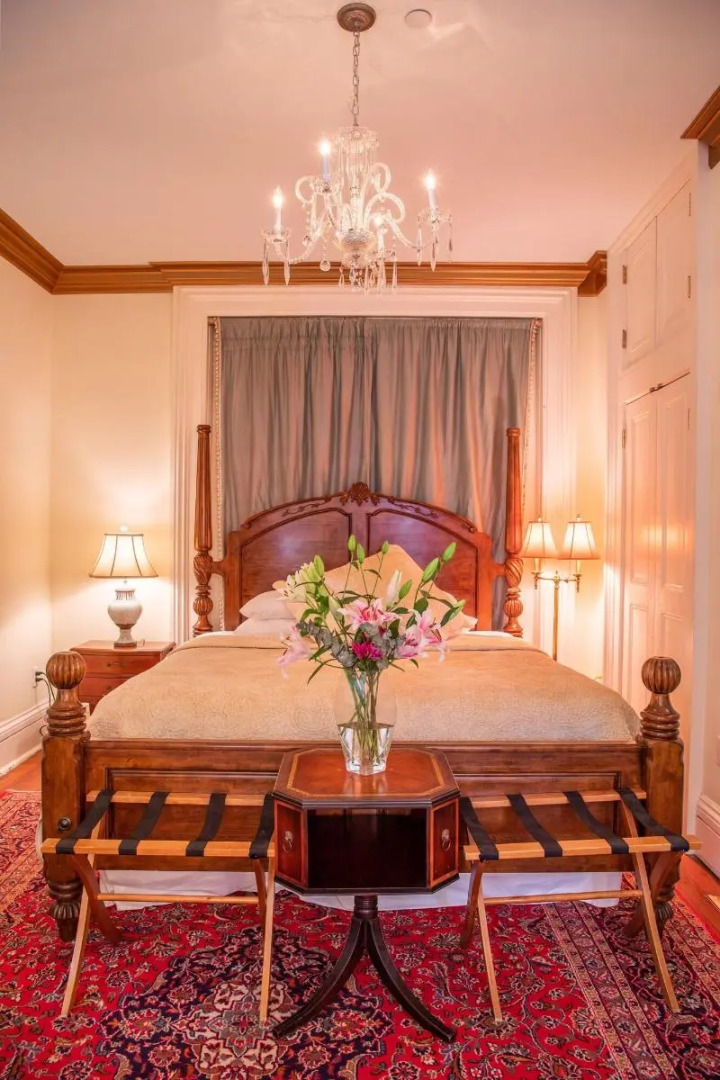 Justine Inn Savannah