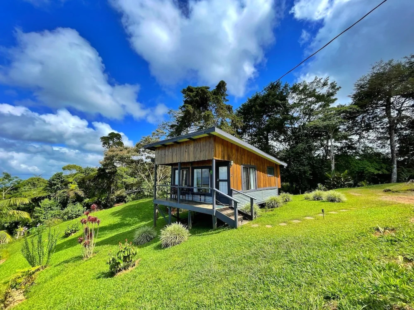 Reventazon River Mountain Lodge