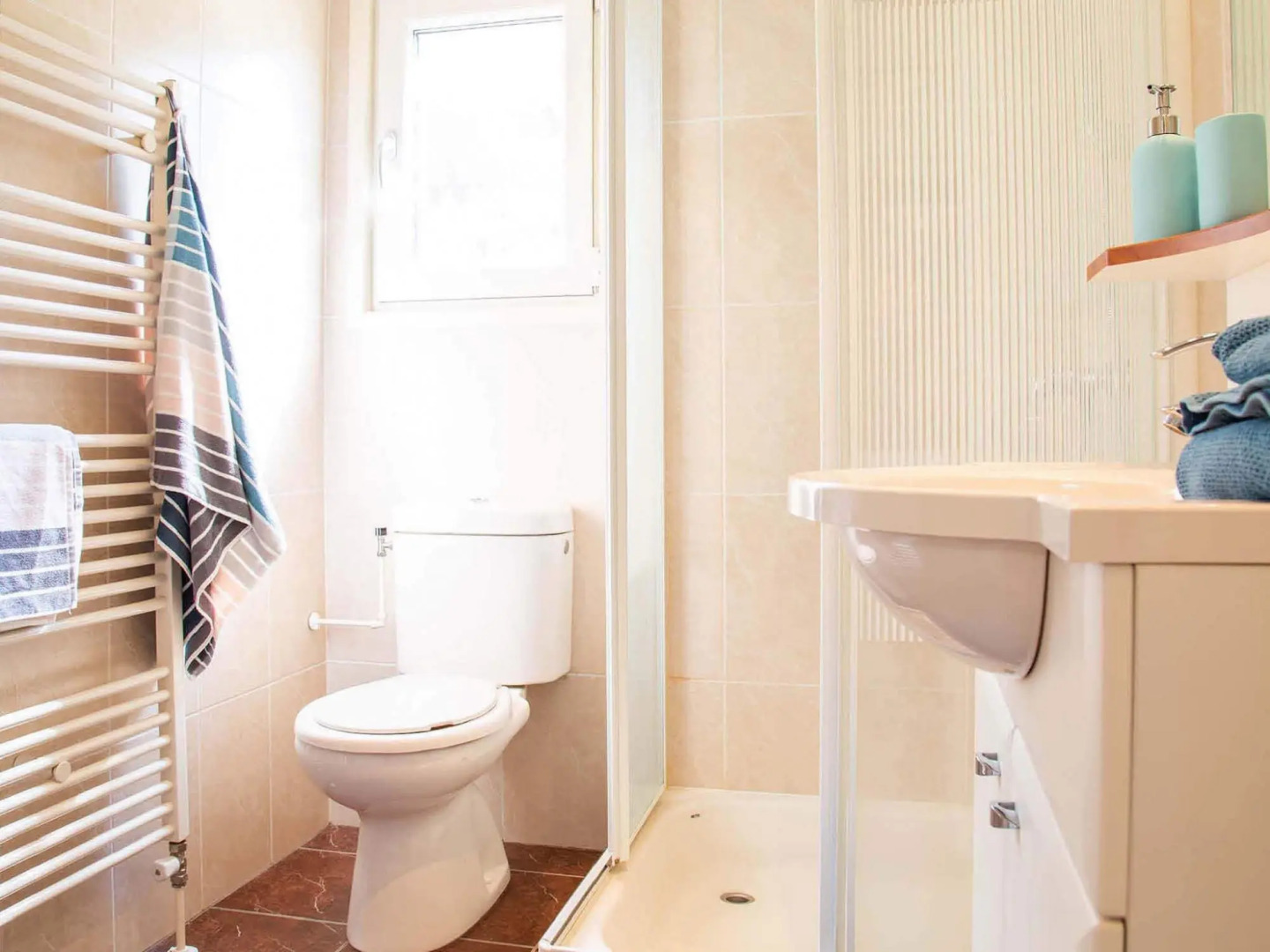 Detached chalet with dishwasher, on a holiday park, 8 km. from Hoorn