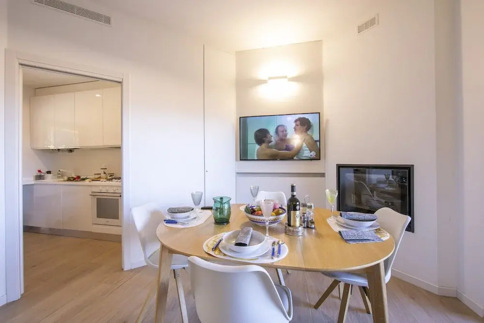 Lake View Pool Apartment in Ranco