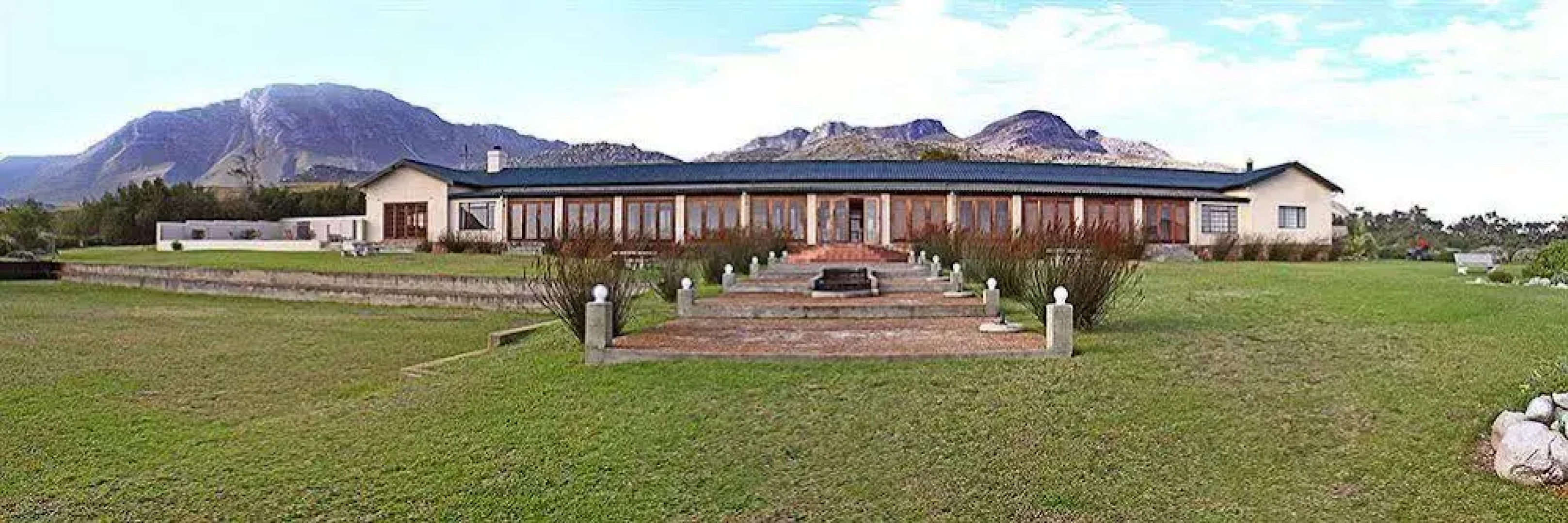 Sea Villa Glen Craig