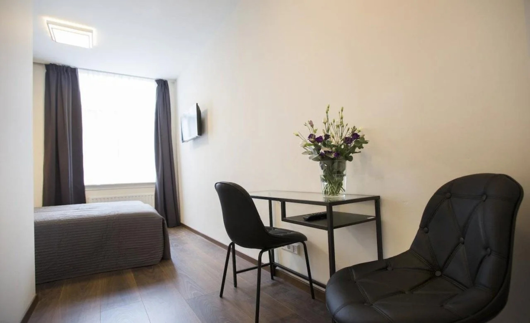 Quentin Hotel Golden Bear