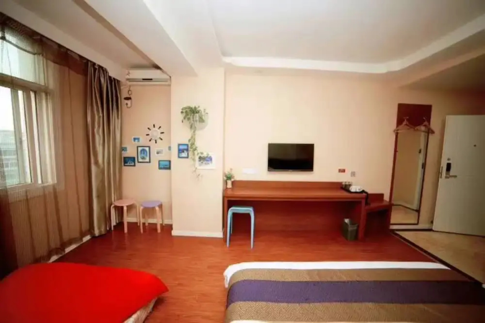 East Queen Hotel Zhong Shan Road