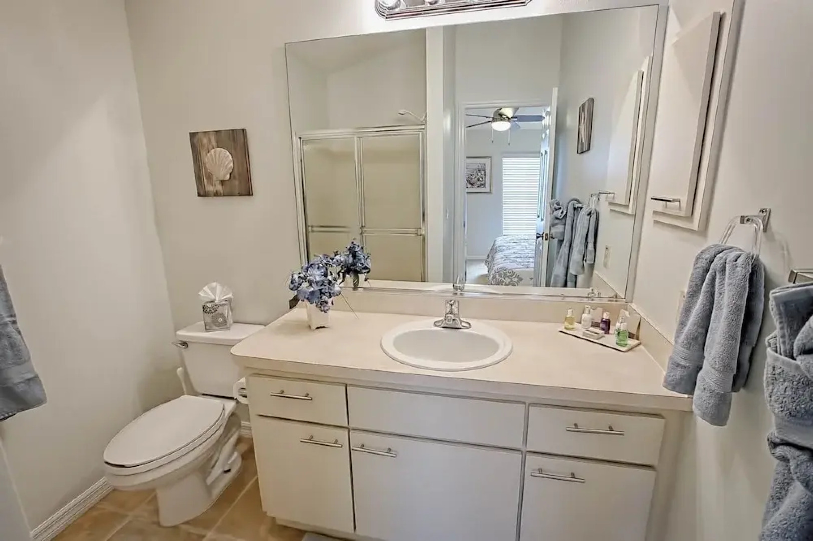 Nuevo Leon Lane Home 2 Bedroom by The VIR Group