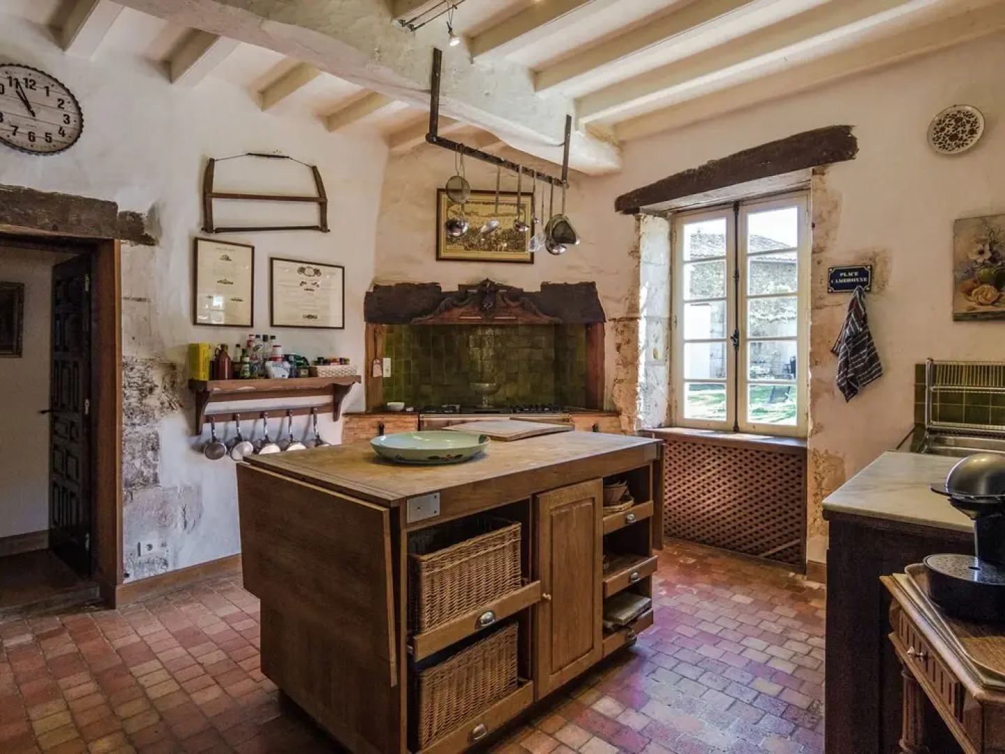 Ritzy Mansion in Sourzac With Tennis Court, Pool & Gym