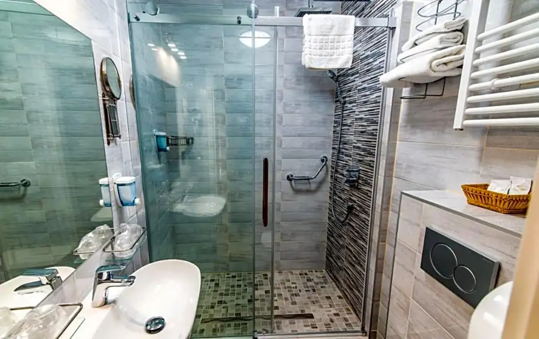 Jogar Továbbképző Központ és Hotel