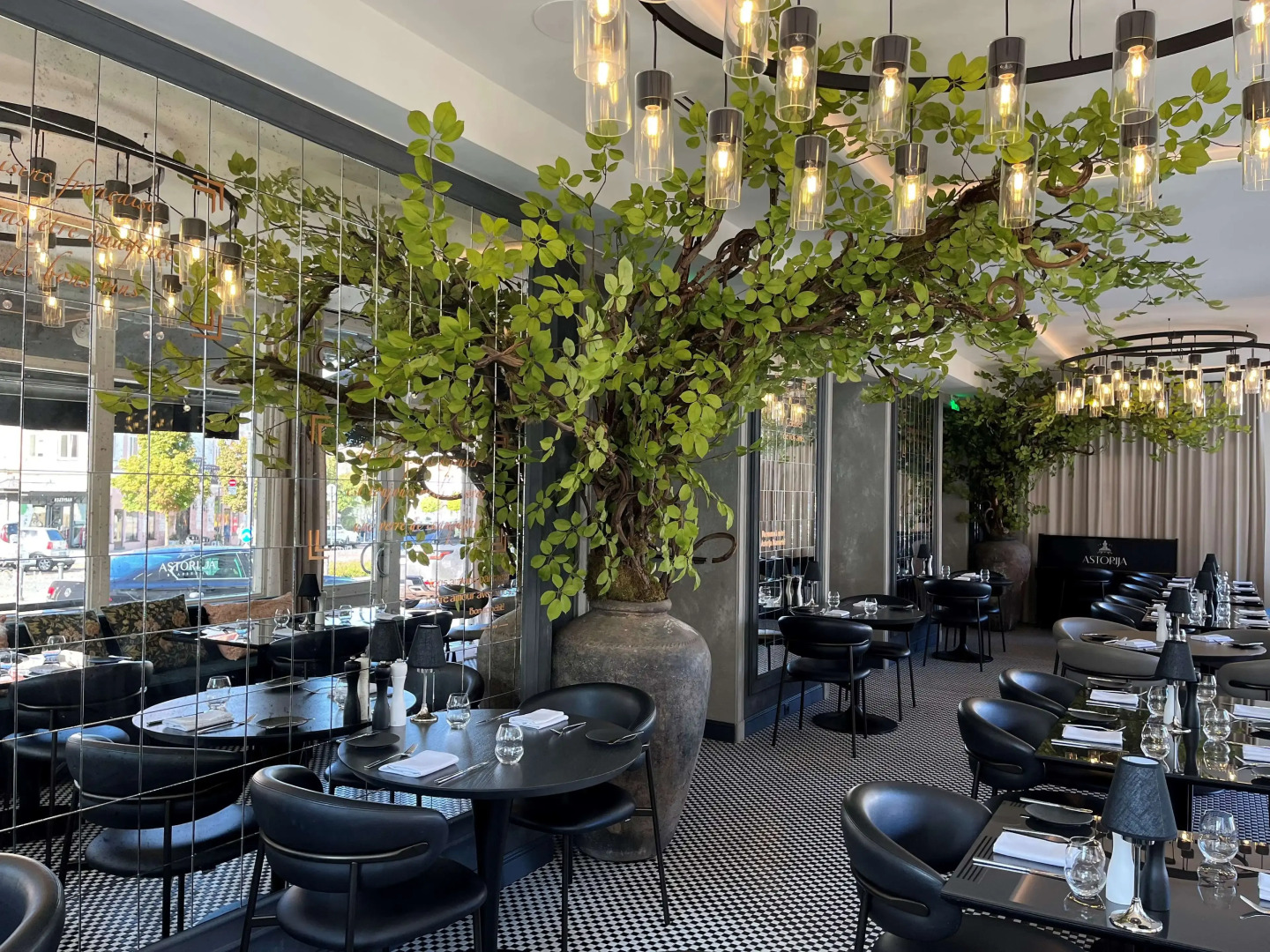 Radisson Collection Astorija Hotel, Вильнюс