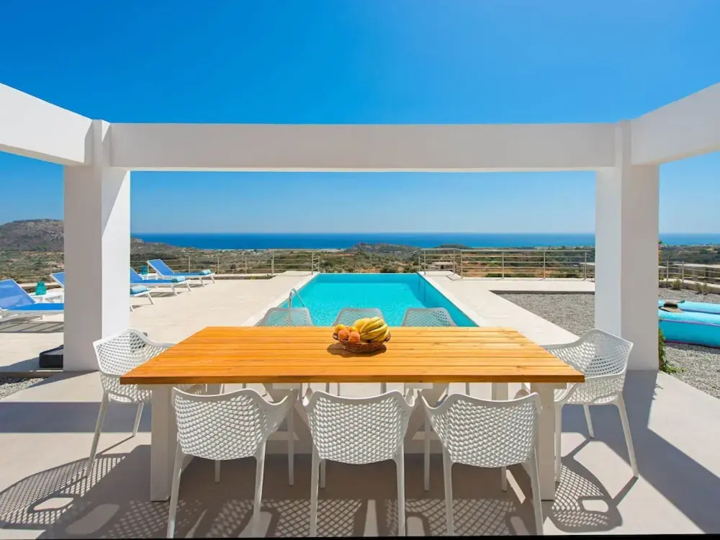 Villa in Rhodes With Infinity Pool
