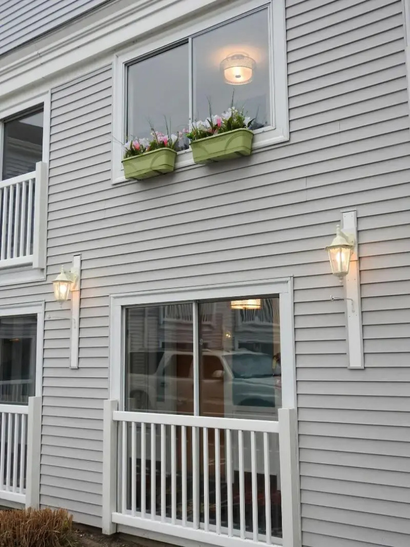 SeaCoast Inn