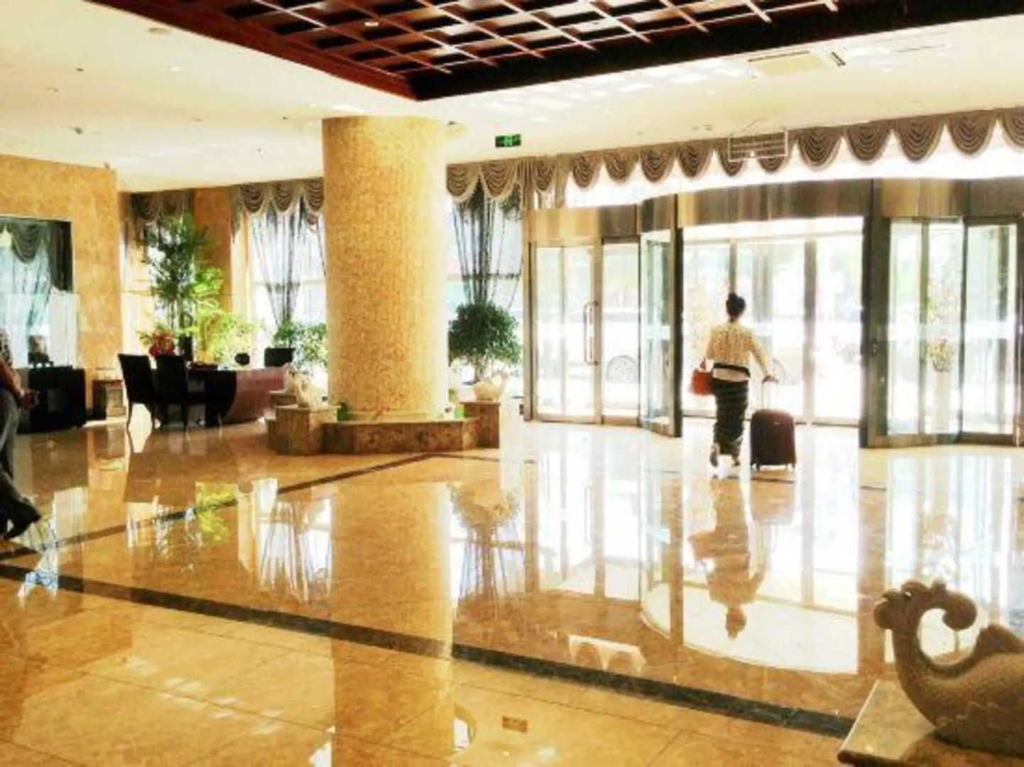 Yixin International Hotel