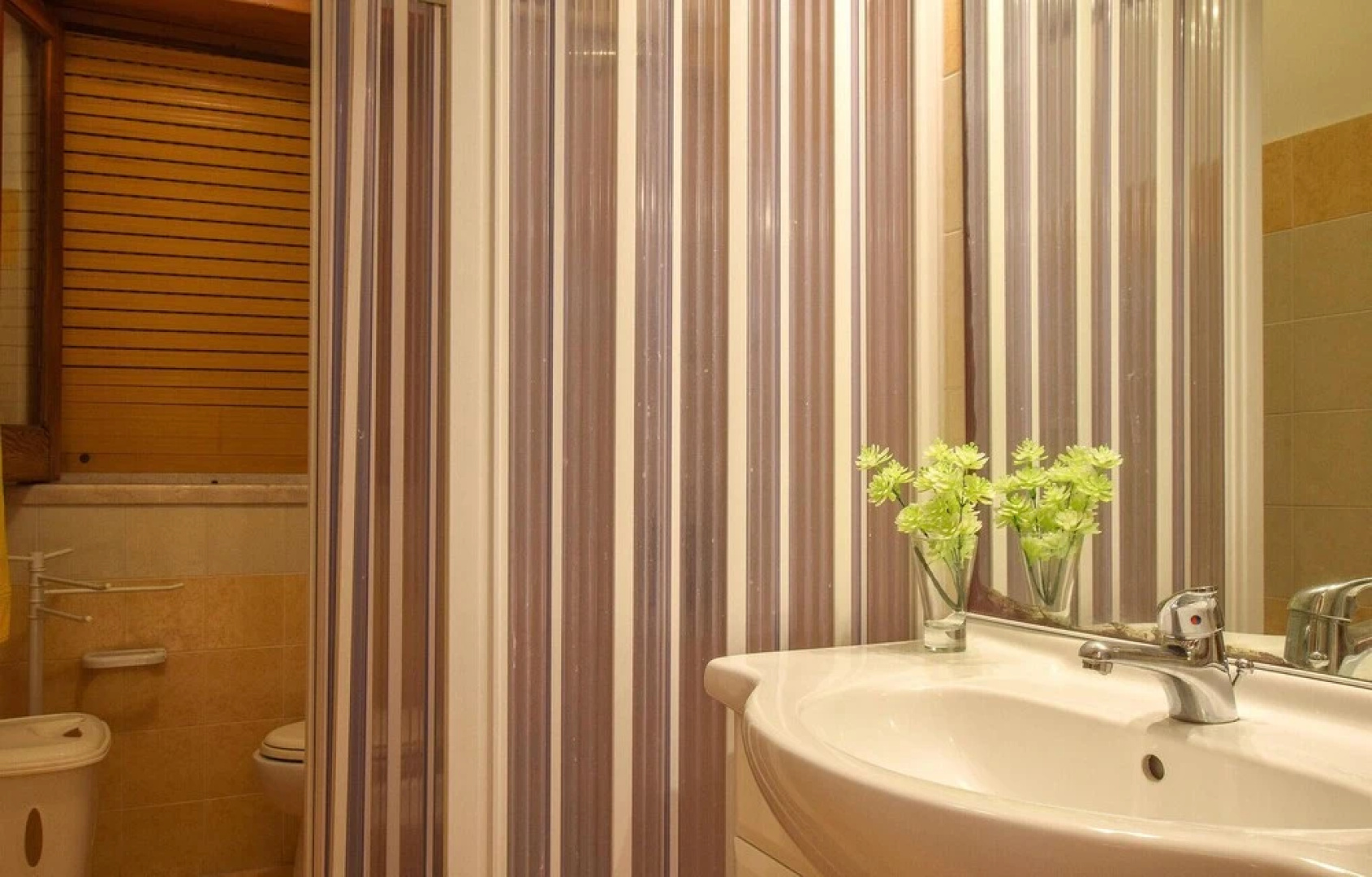 Beautiful Apartment in Gaggi With Wifi and 4 Bedrooms