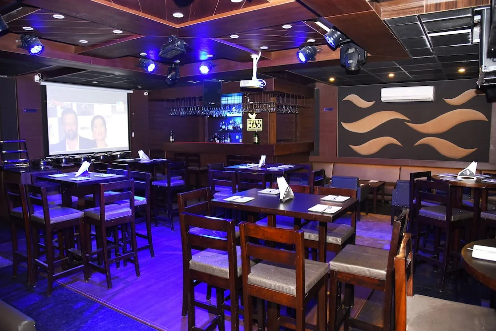 OYO 4391 Hotel Iconic