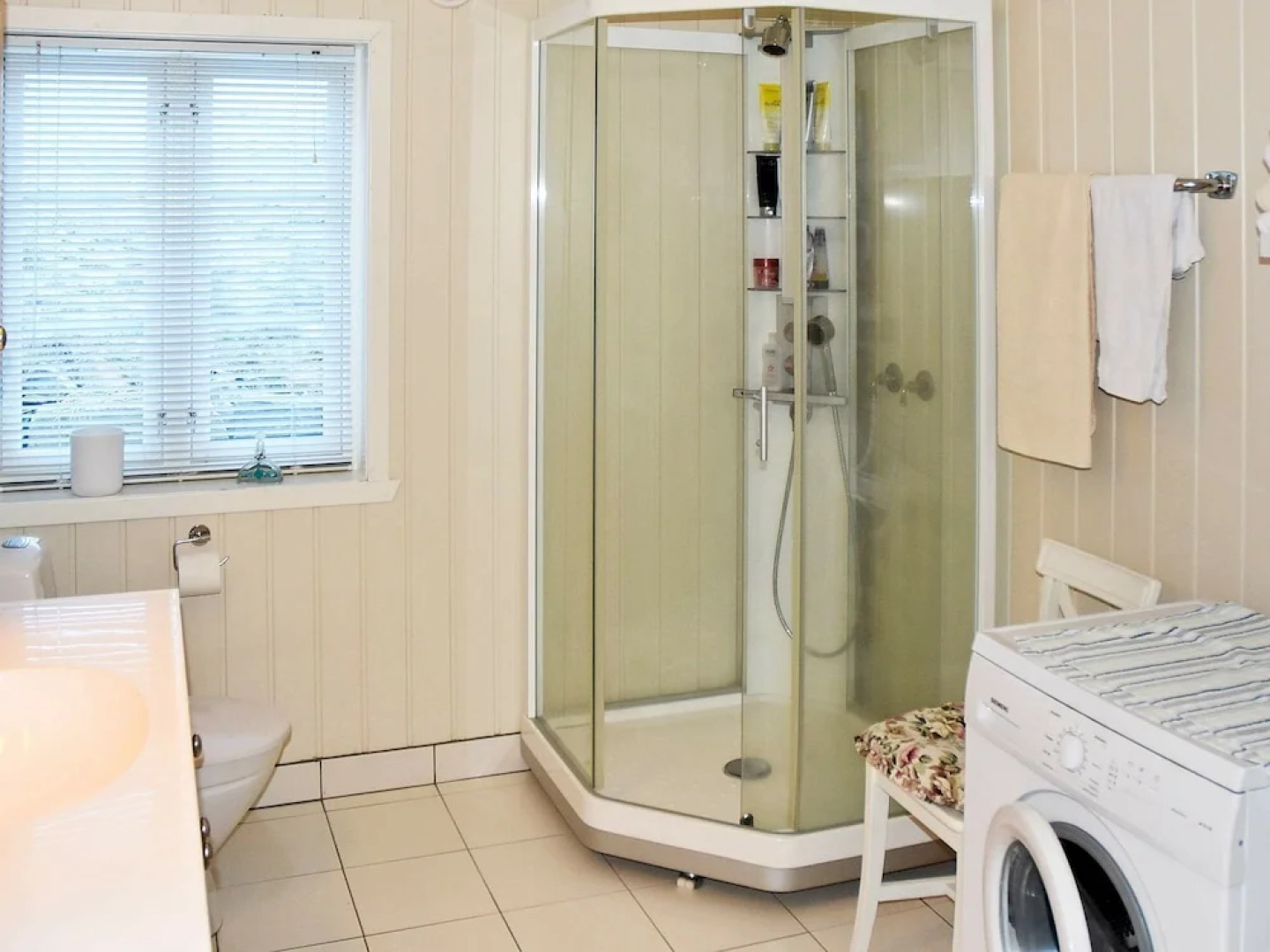 6 Person Holiday Home in Stryn