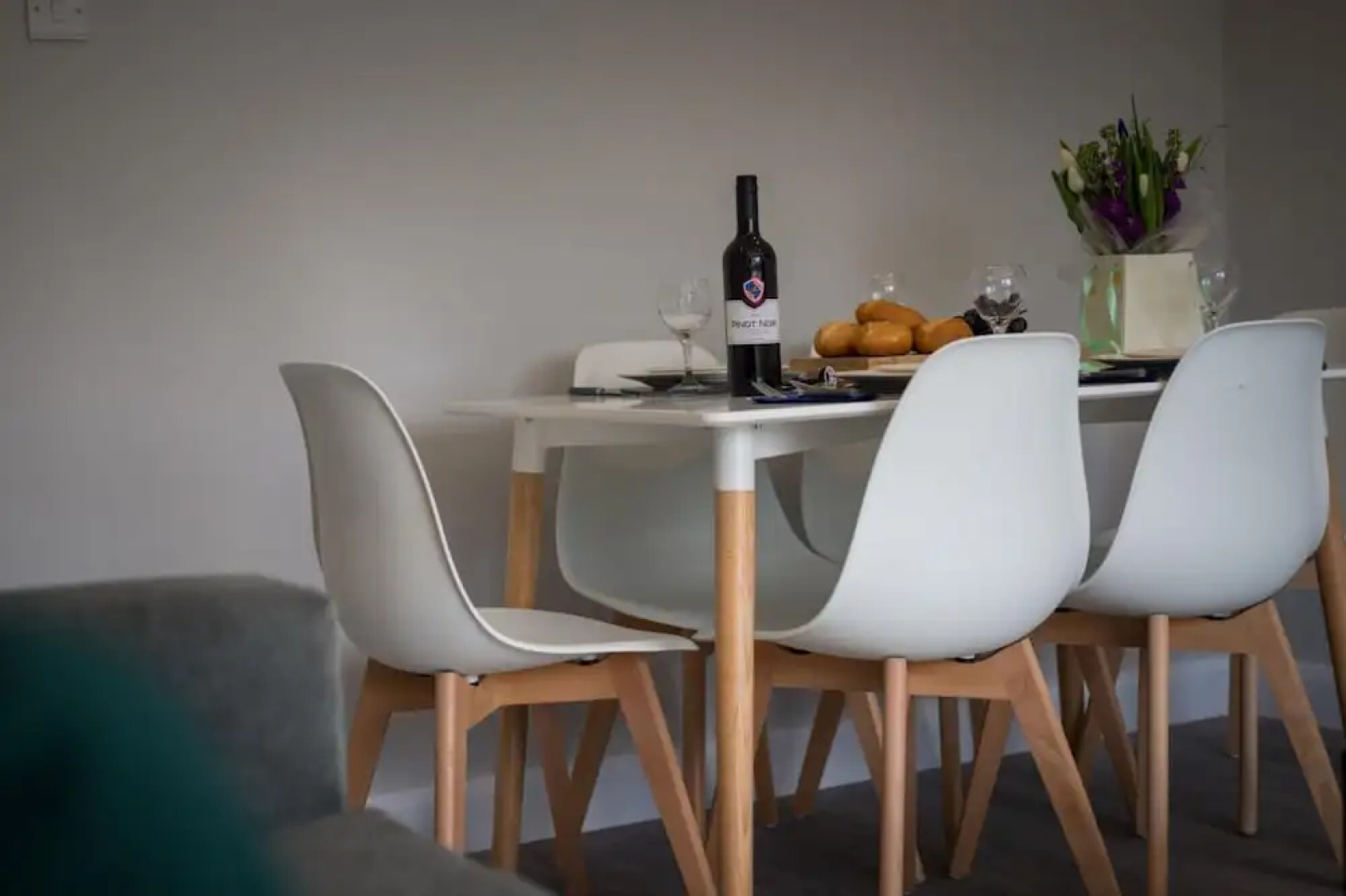 Altham Place-fully Refurbished 2-bath Bungalow