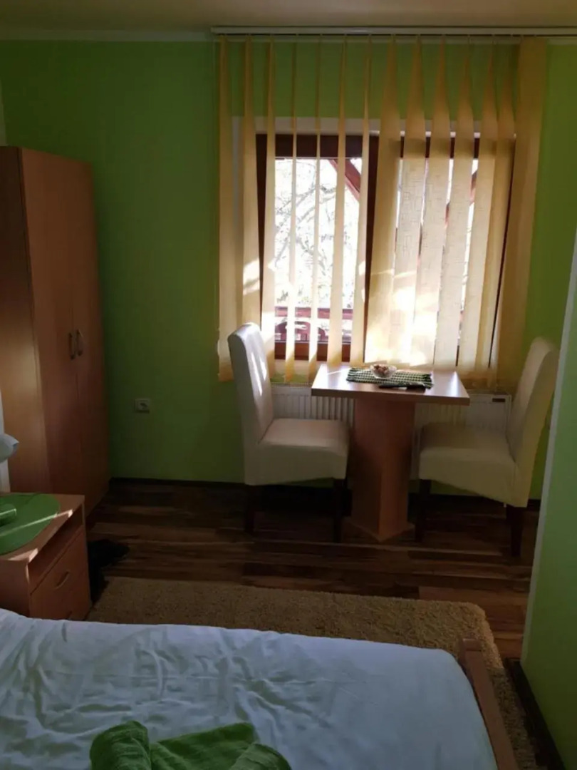 Guest House Lisinski Raj