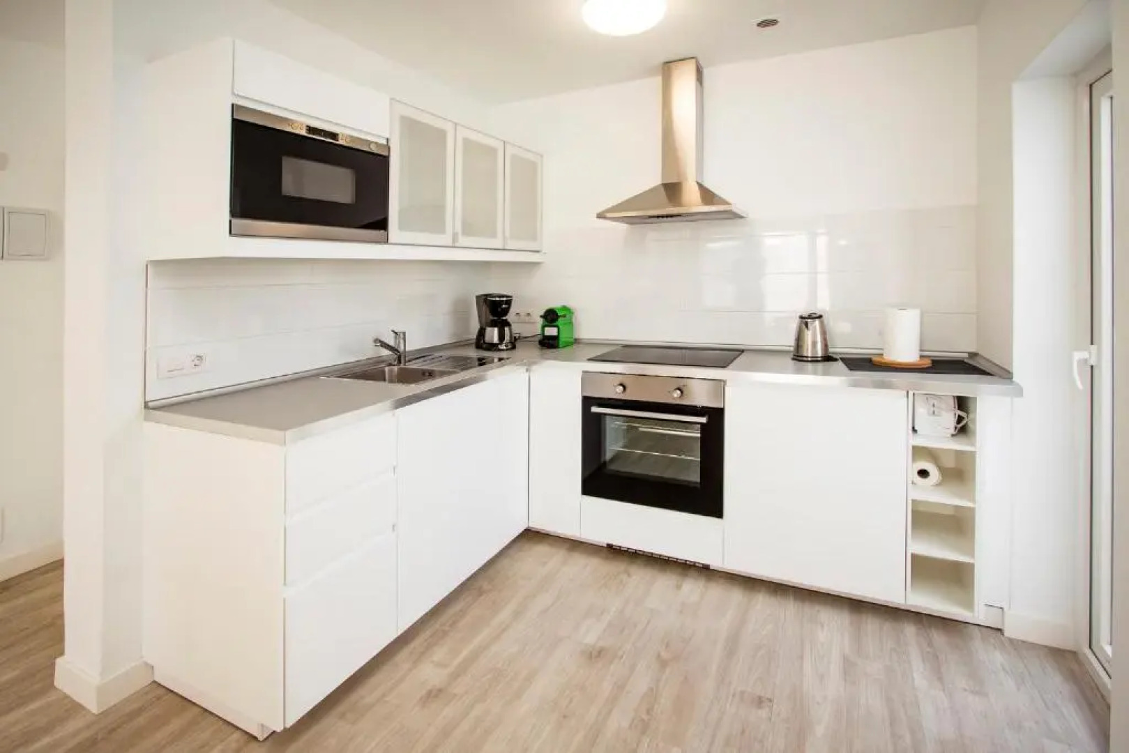 Flower Beach Suite 7