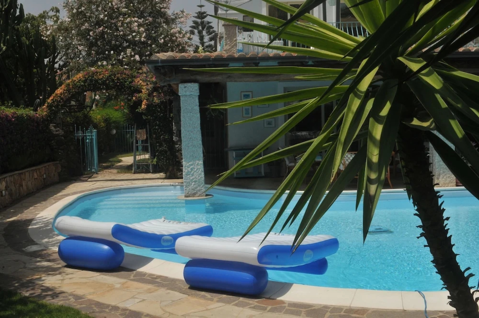 Very Cozy, Comfortable "lanthana" Villa on 2 Floors, Independent