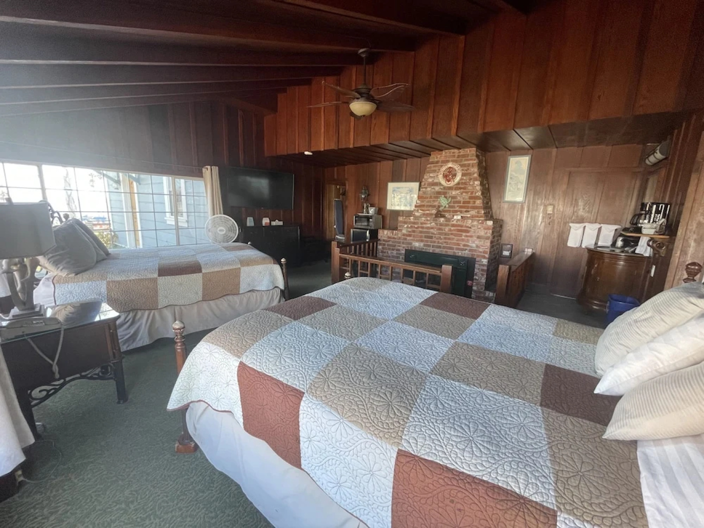 Edgewater Beach Motel