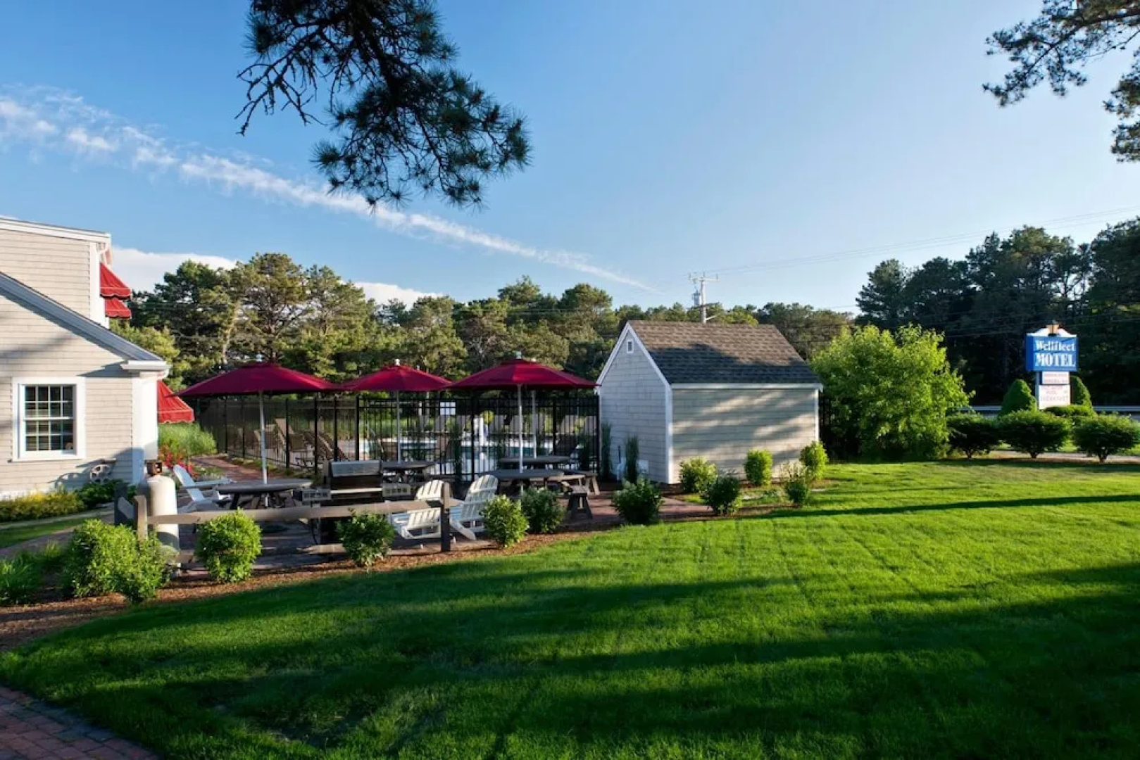 Wellfleet Motel and Lodge