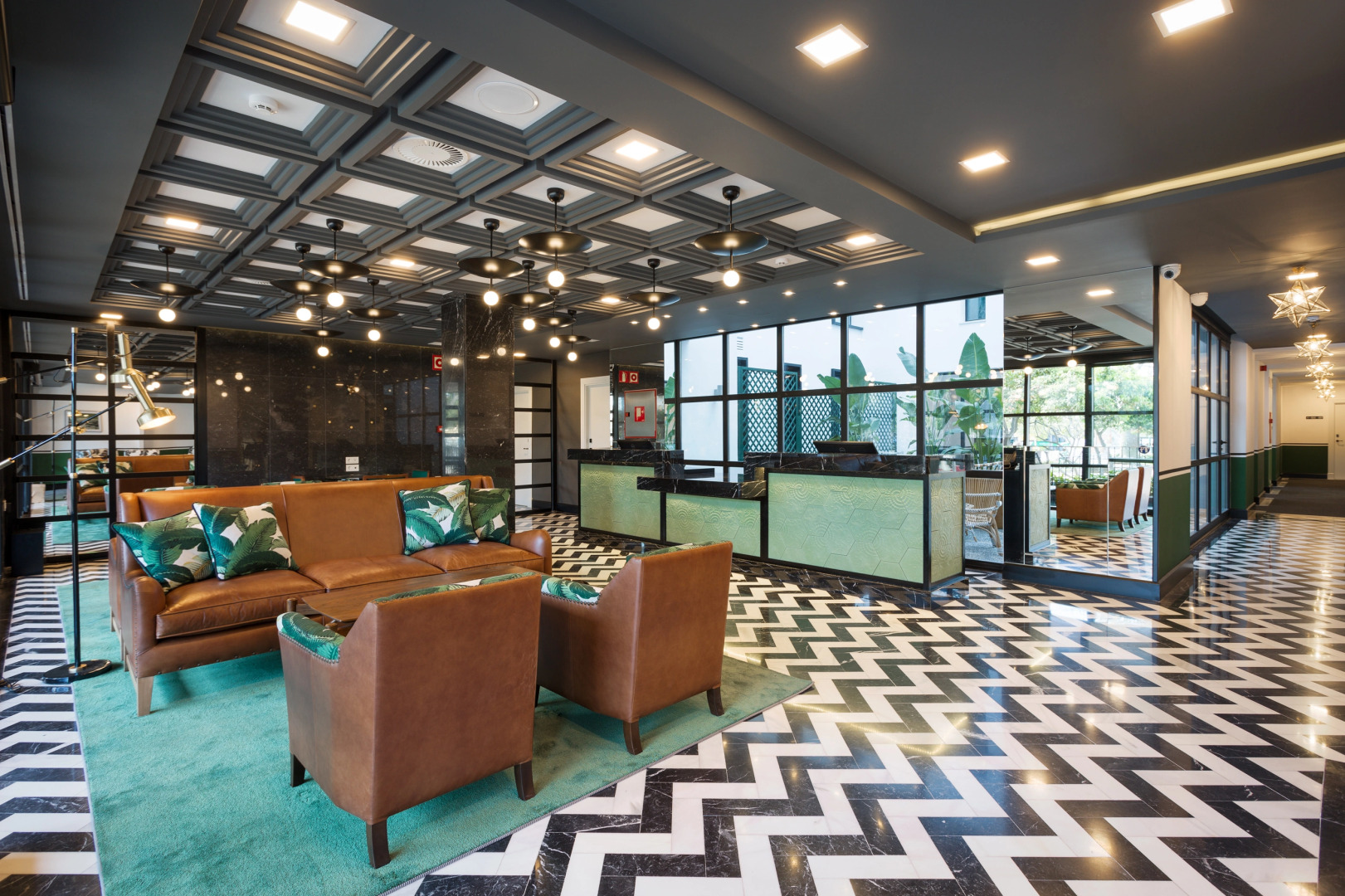 Отель Room Mate Valeria