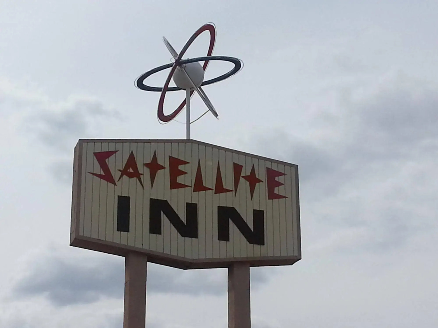 Satellite Inn