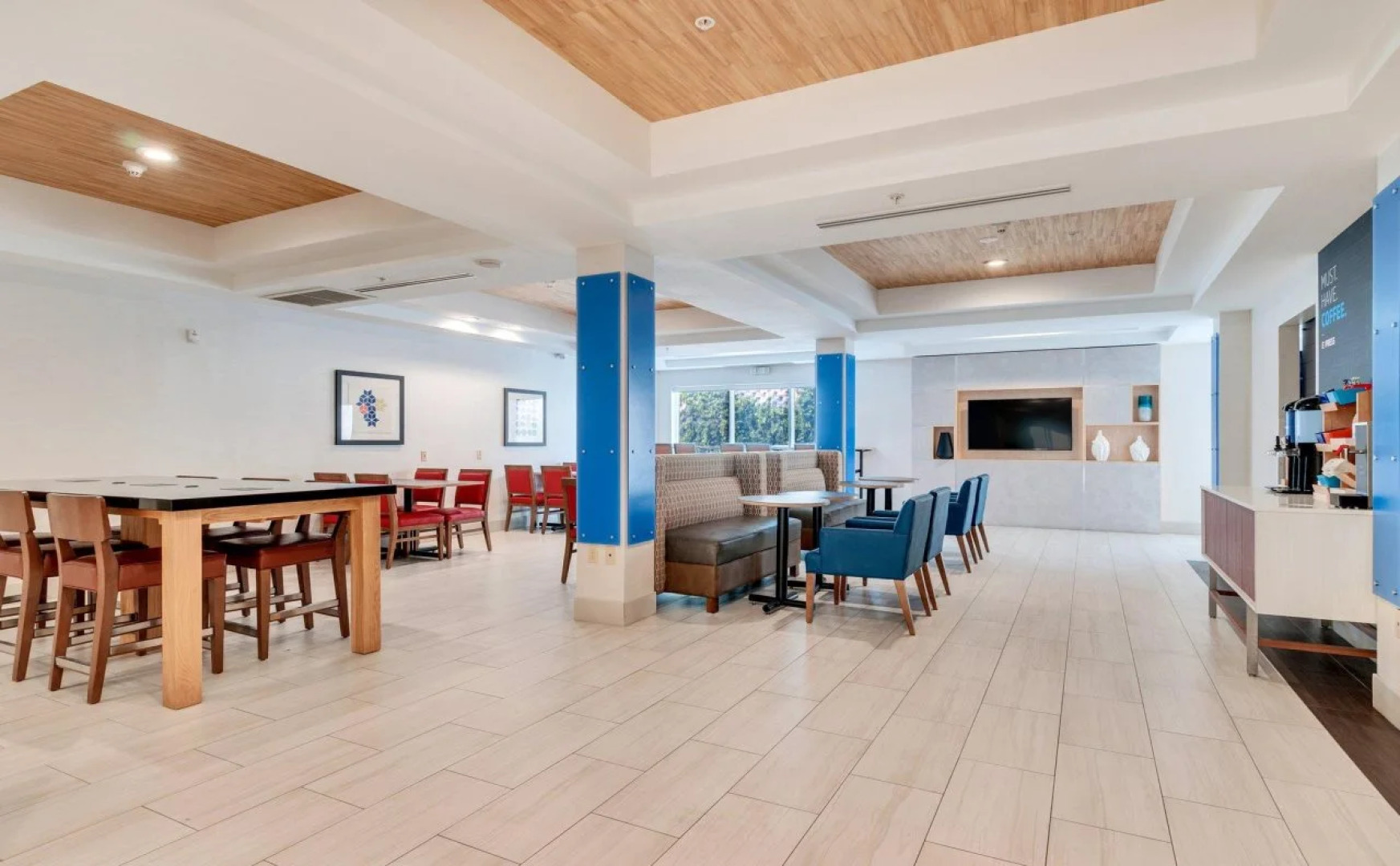 Holiday Inn Express & Suites, Lake Elsinore by IHG