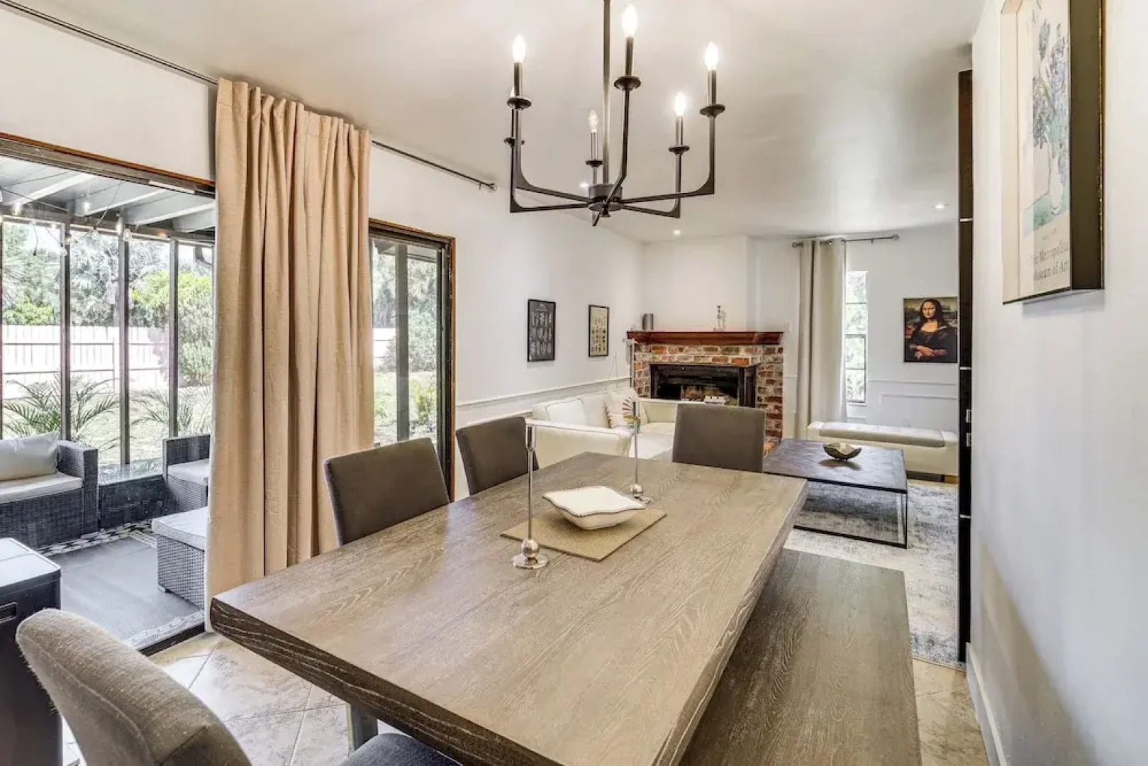 Walk to Beach & Eats: Modern Indialantic Apt