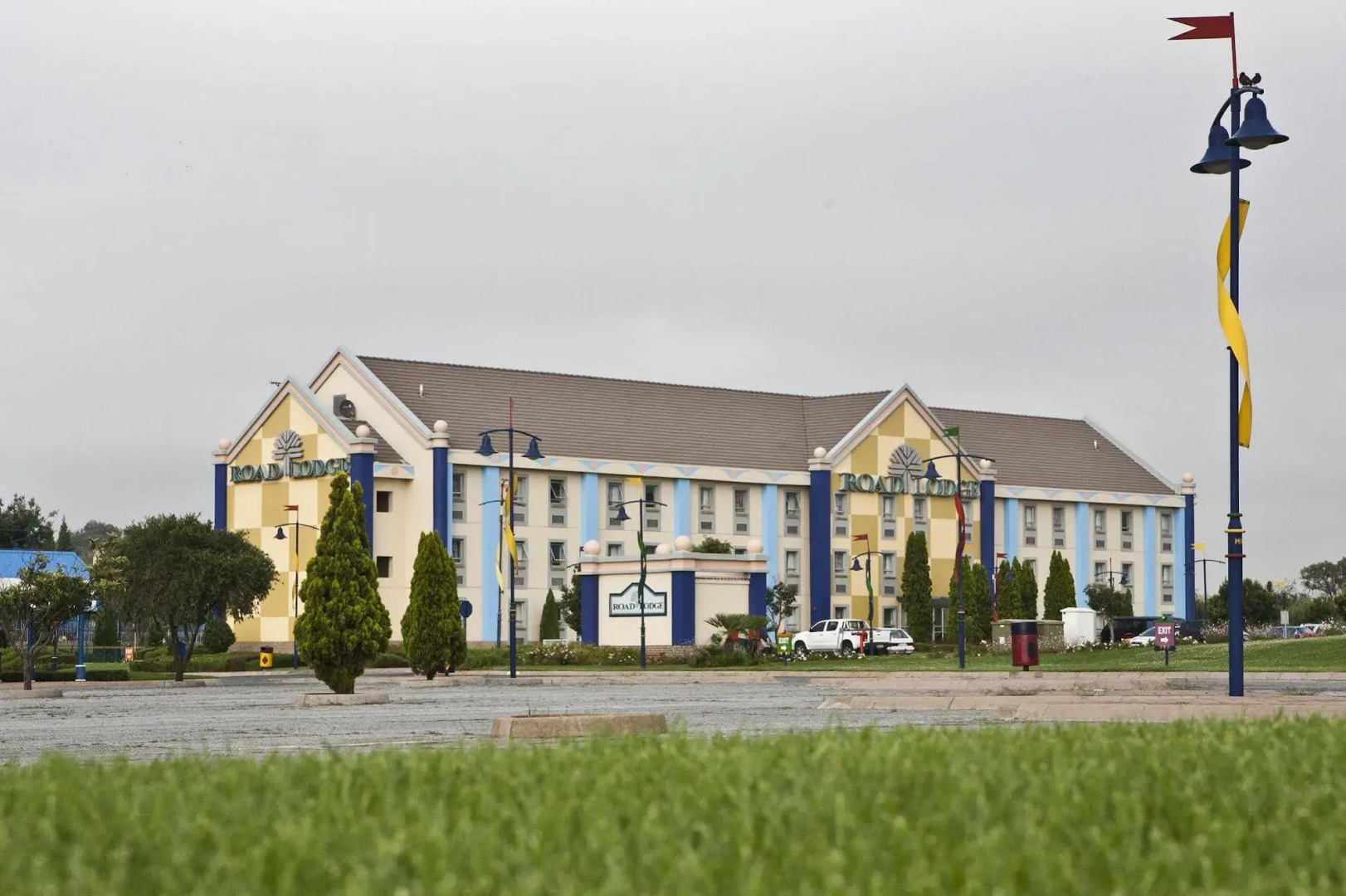 Road Lodge Carnival City