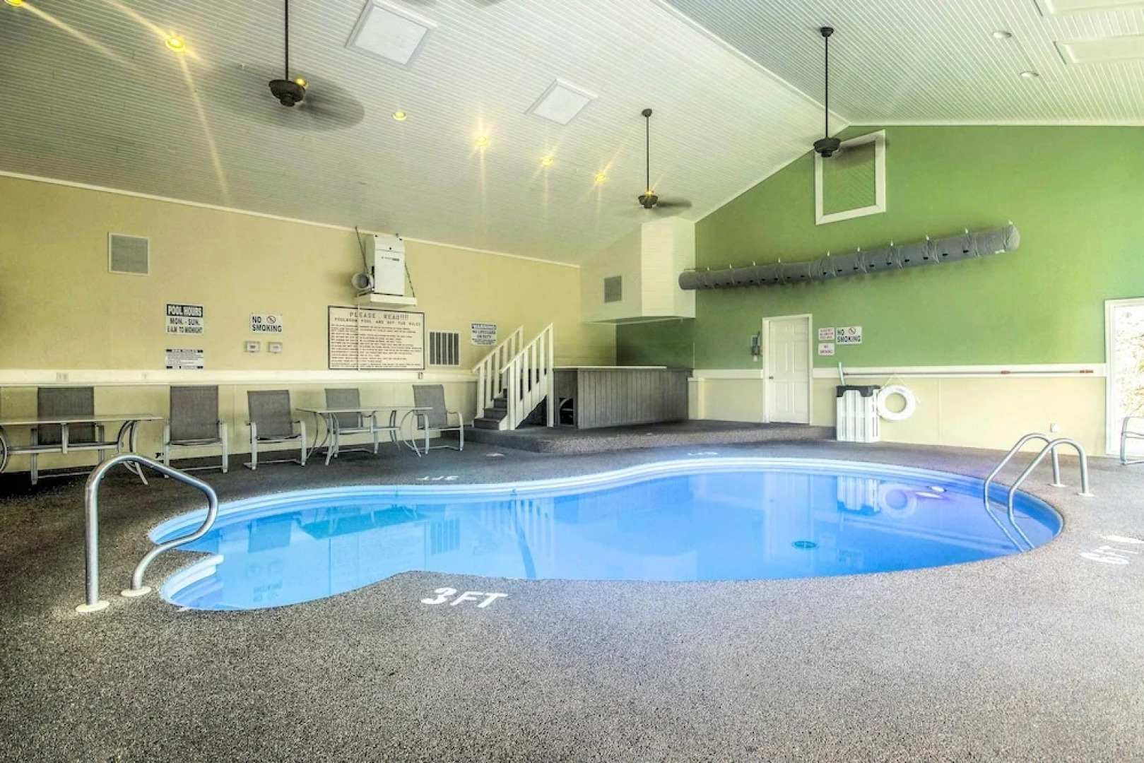 Village of Four Seasons Condo w/ Lake Access