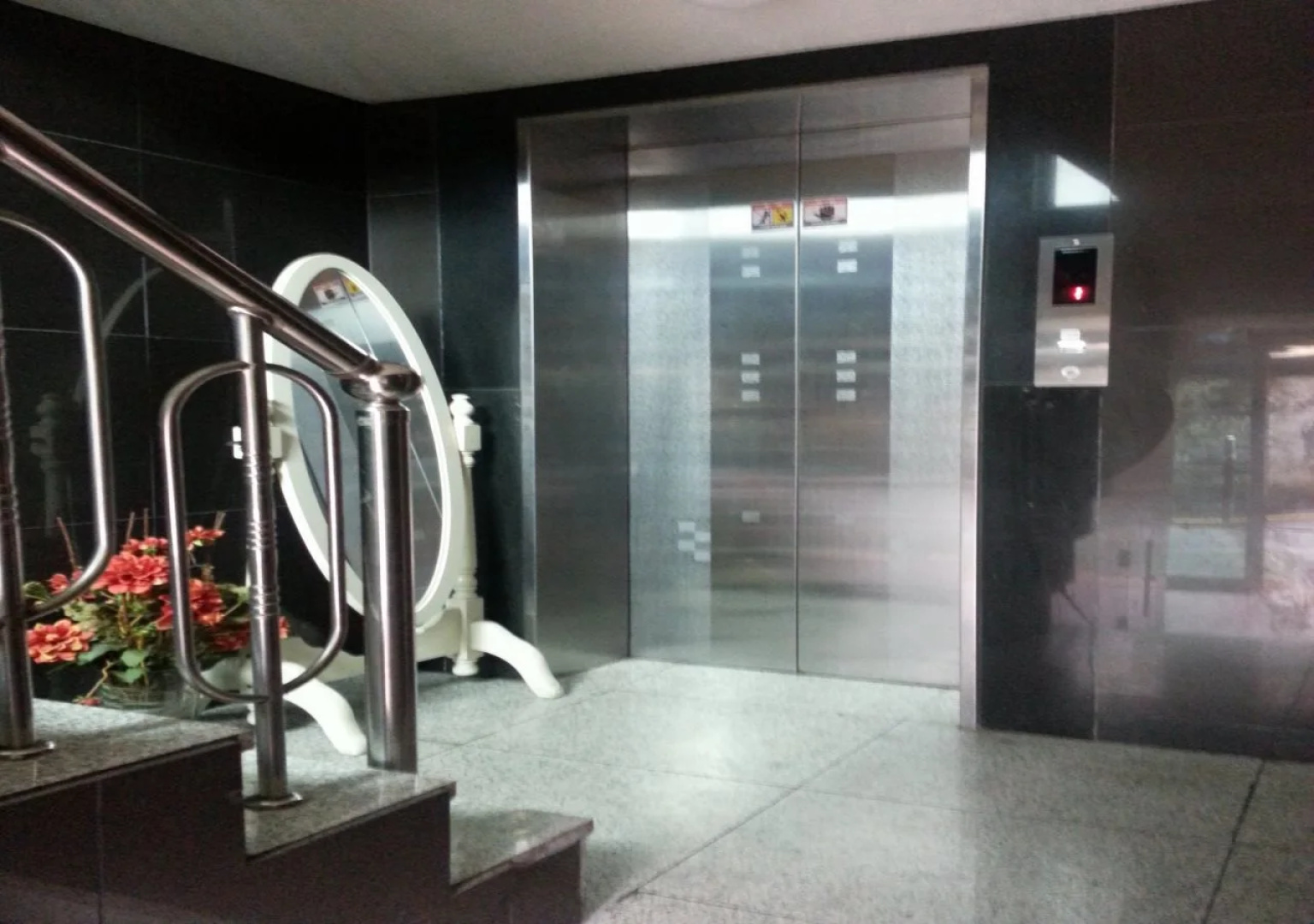 Sinchon Livingtel
