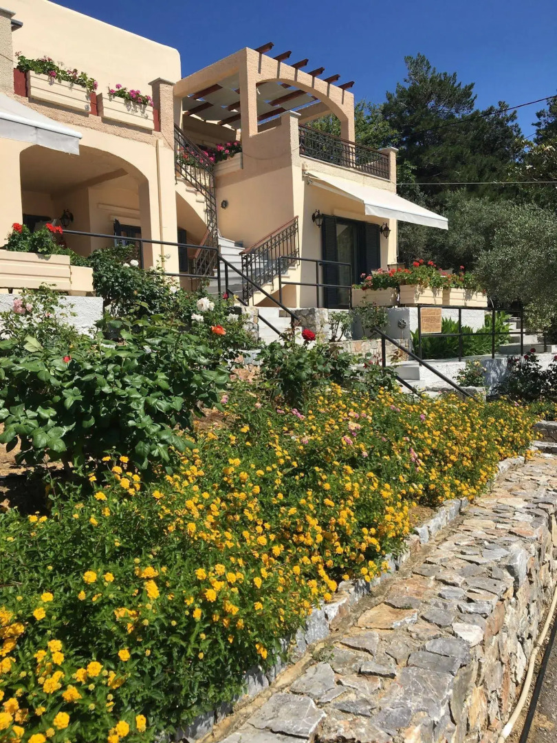 Terpsichori Villa & Apartments