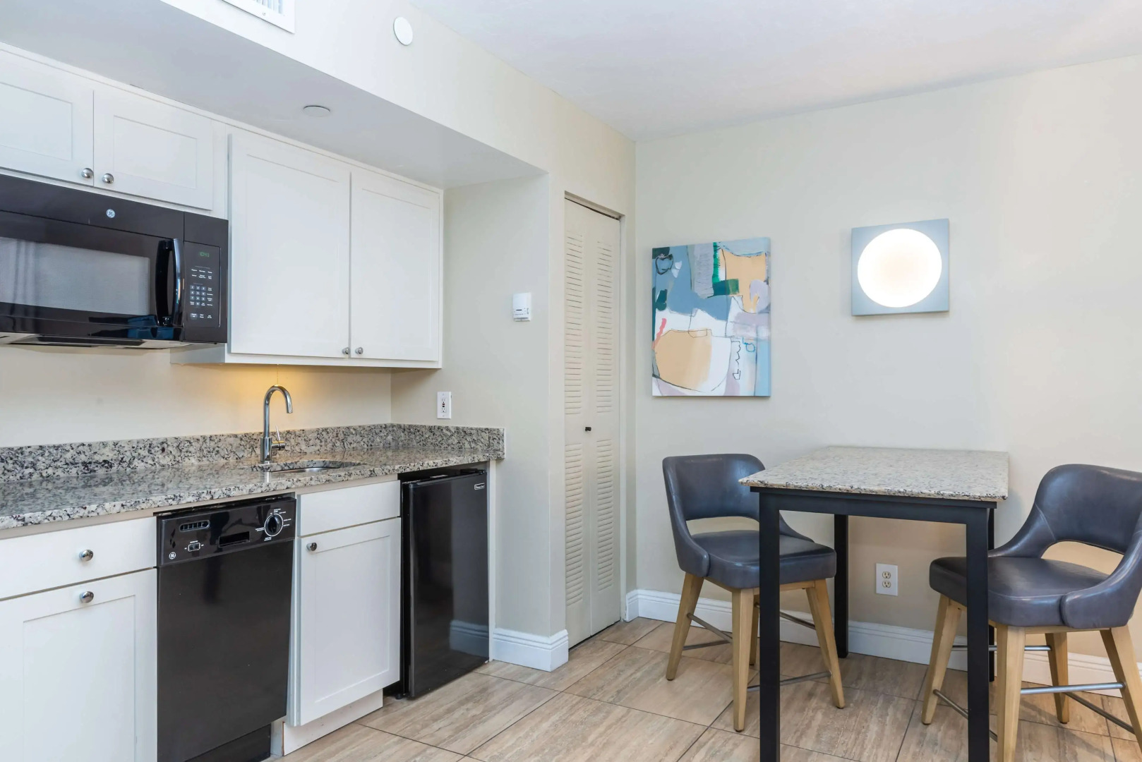 DiamondHead Beach Resort