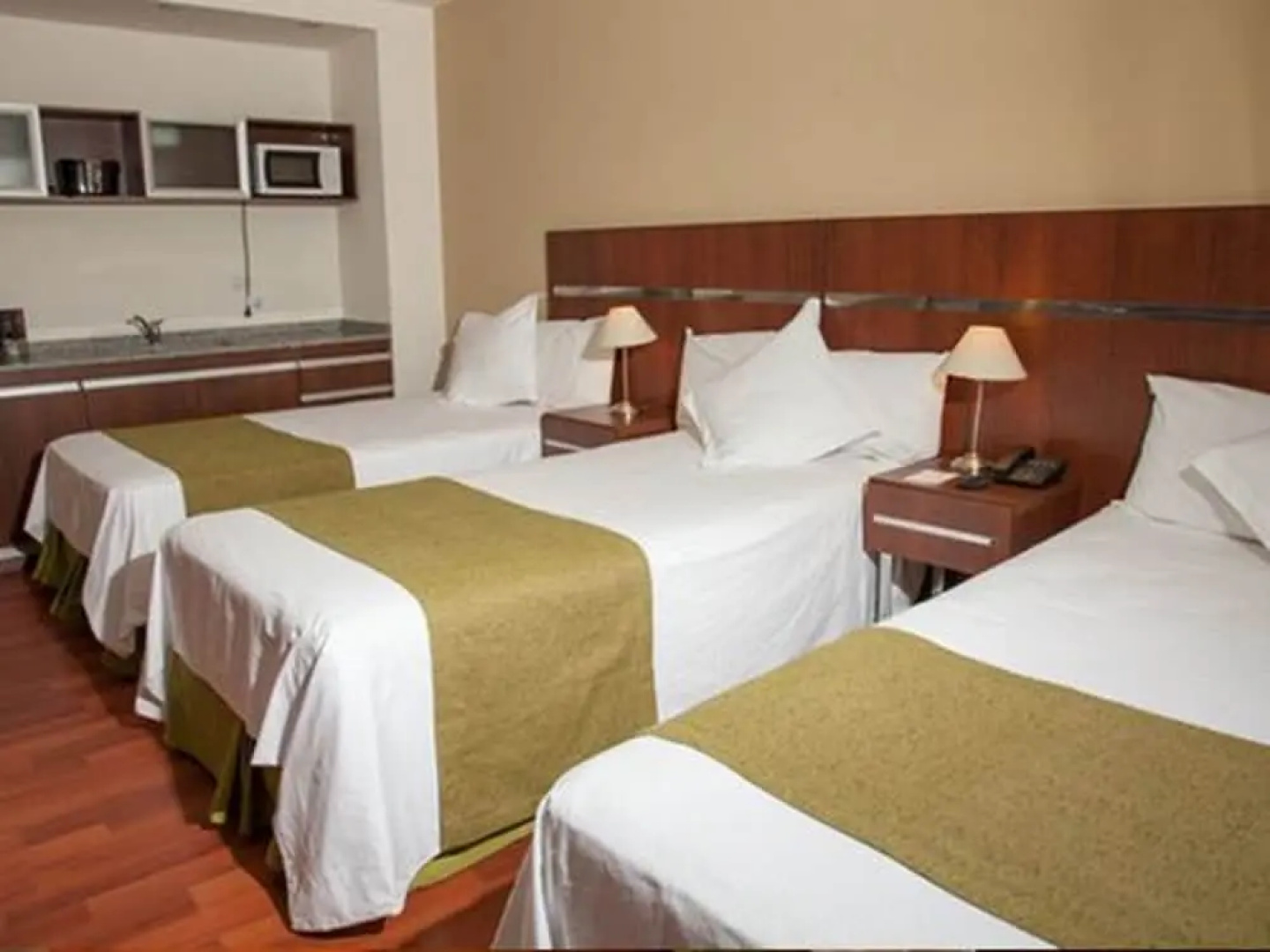 Hotel de Campo Colon