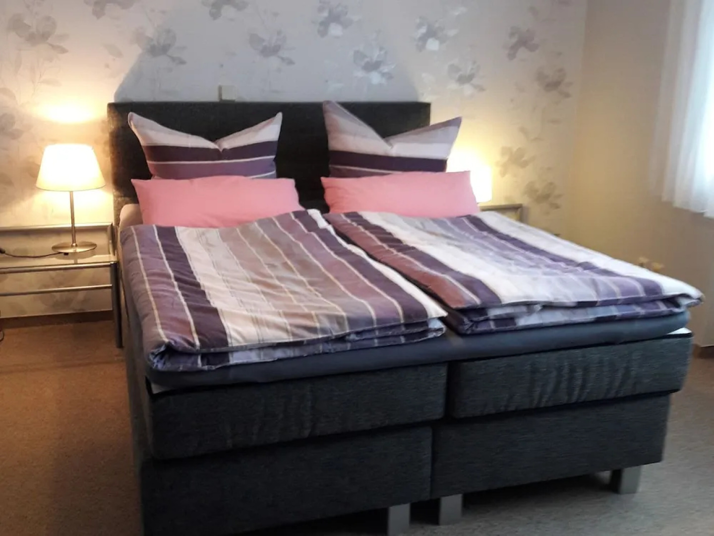 Charming Apartment in Daun Near Lake