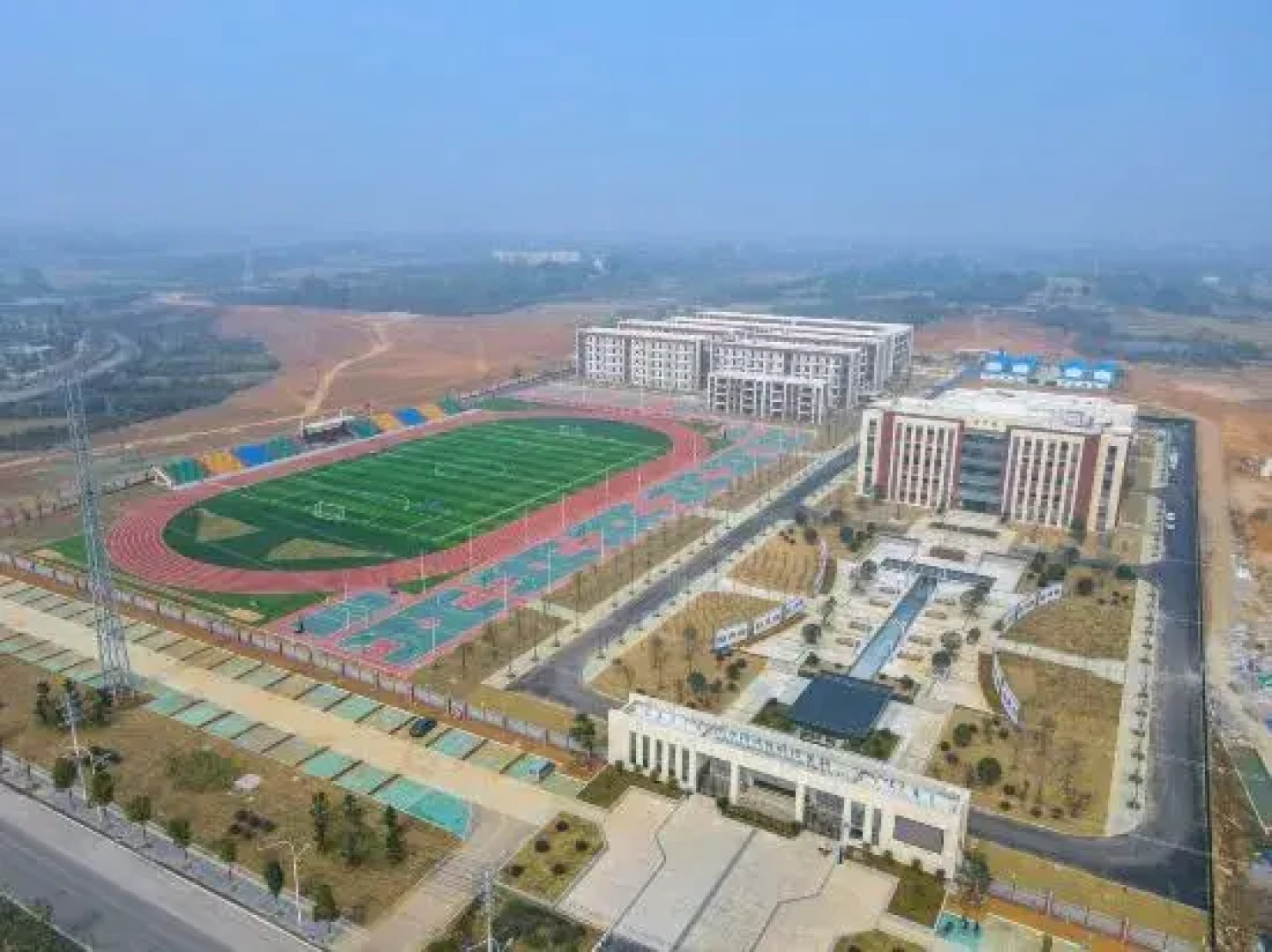 Xinbao Lijing Hotel (Shayang Hehua Road Food Street)