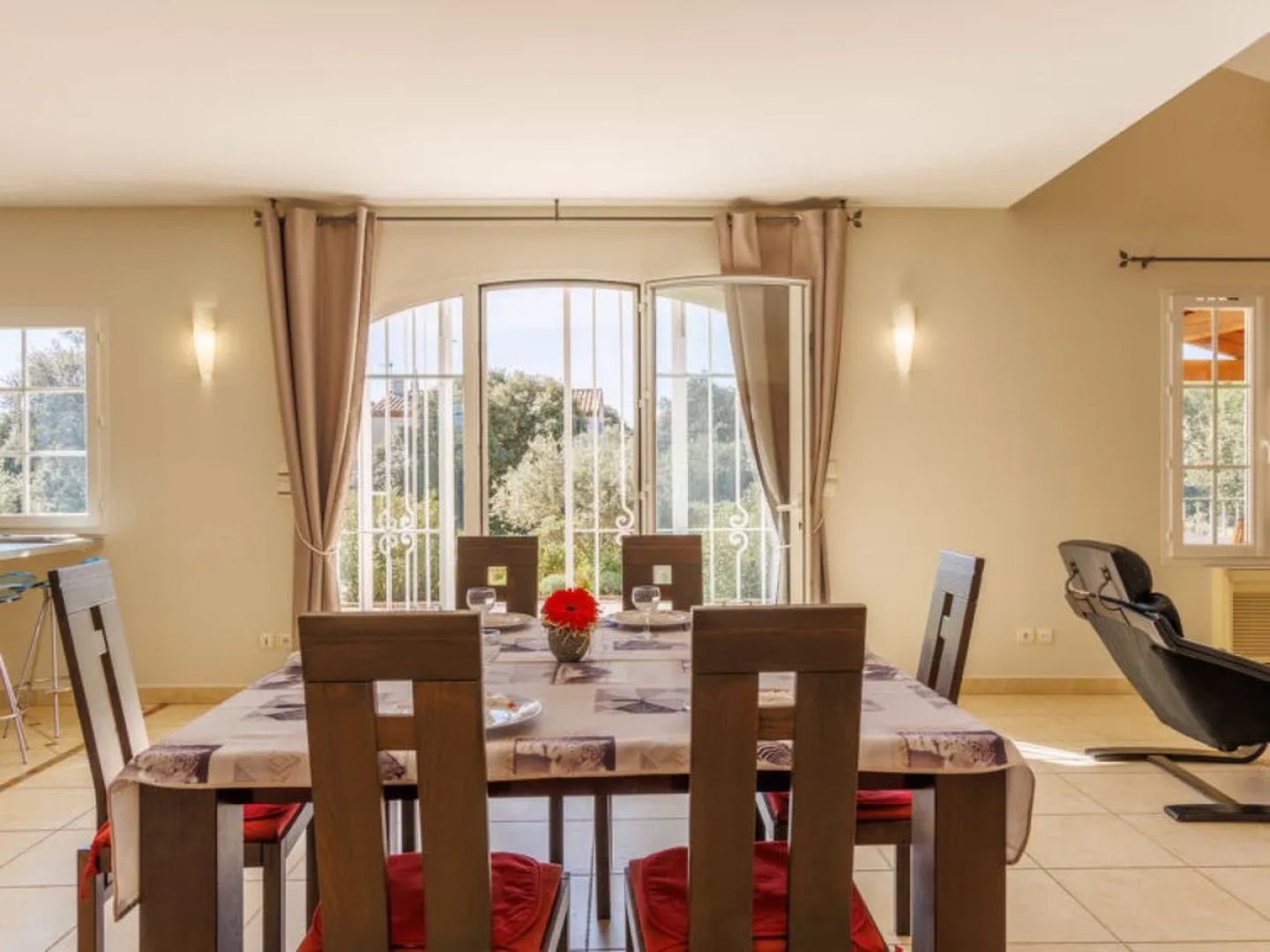 Holiday Home La Garrigue - PUJ100