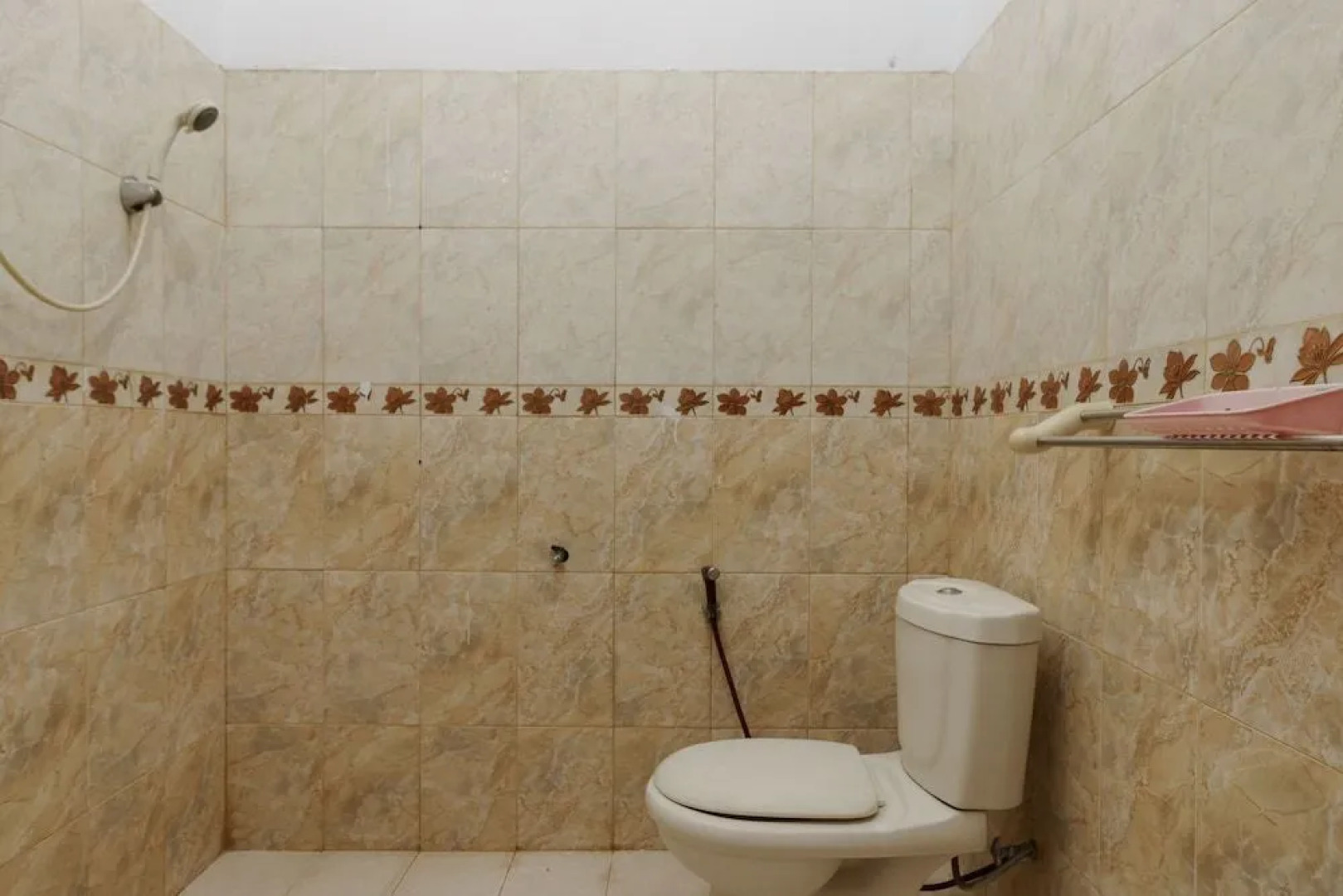 RedDoorz near Jalan Mayjen Sutoyo Bengkulu