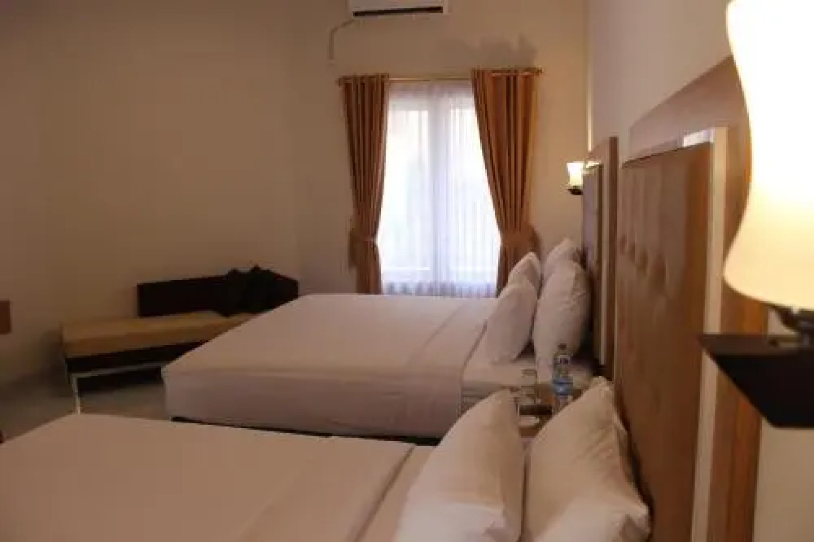 派松娜湾酒店(Pesona Bay Hotel)