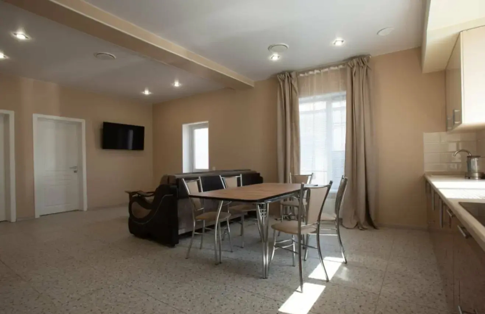 May Mariya Residence