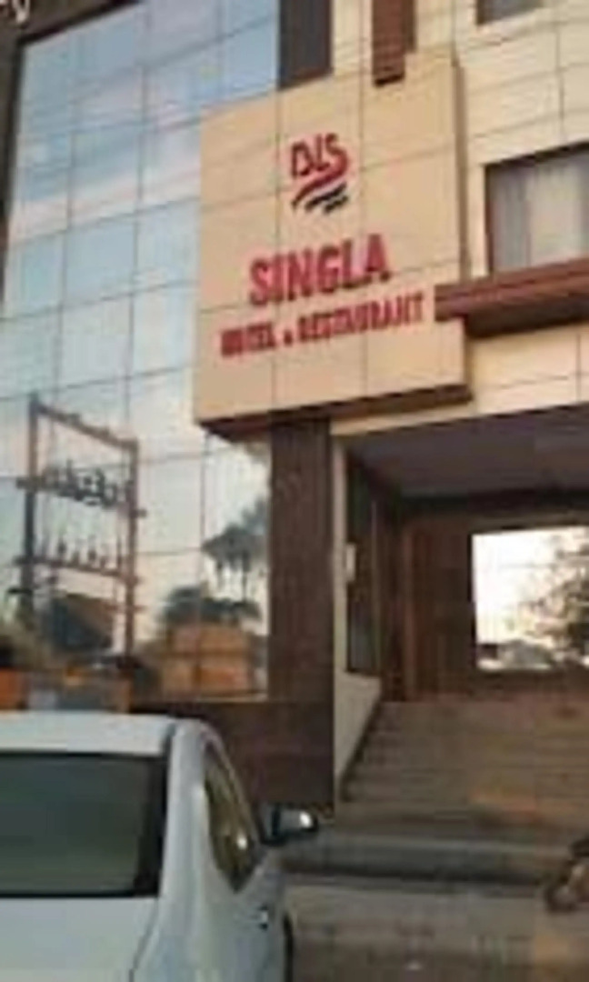 Singla Hotel