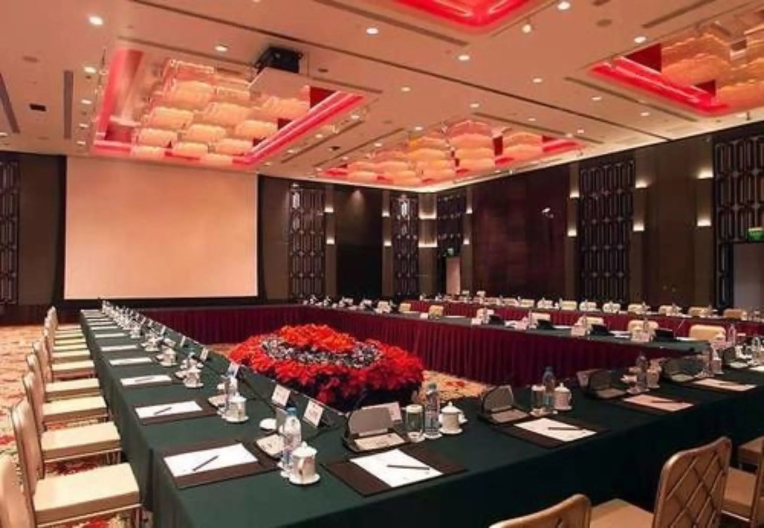 Renaissance Tianjin TEDA Convention Centre Hotel