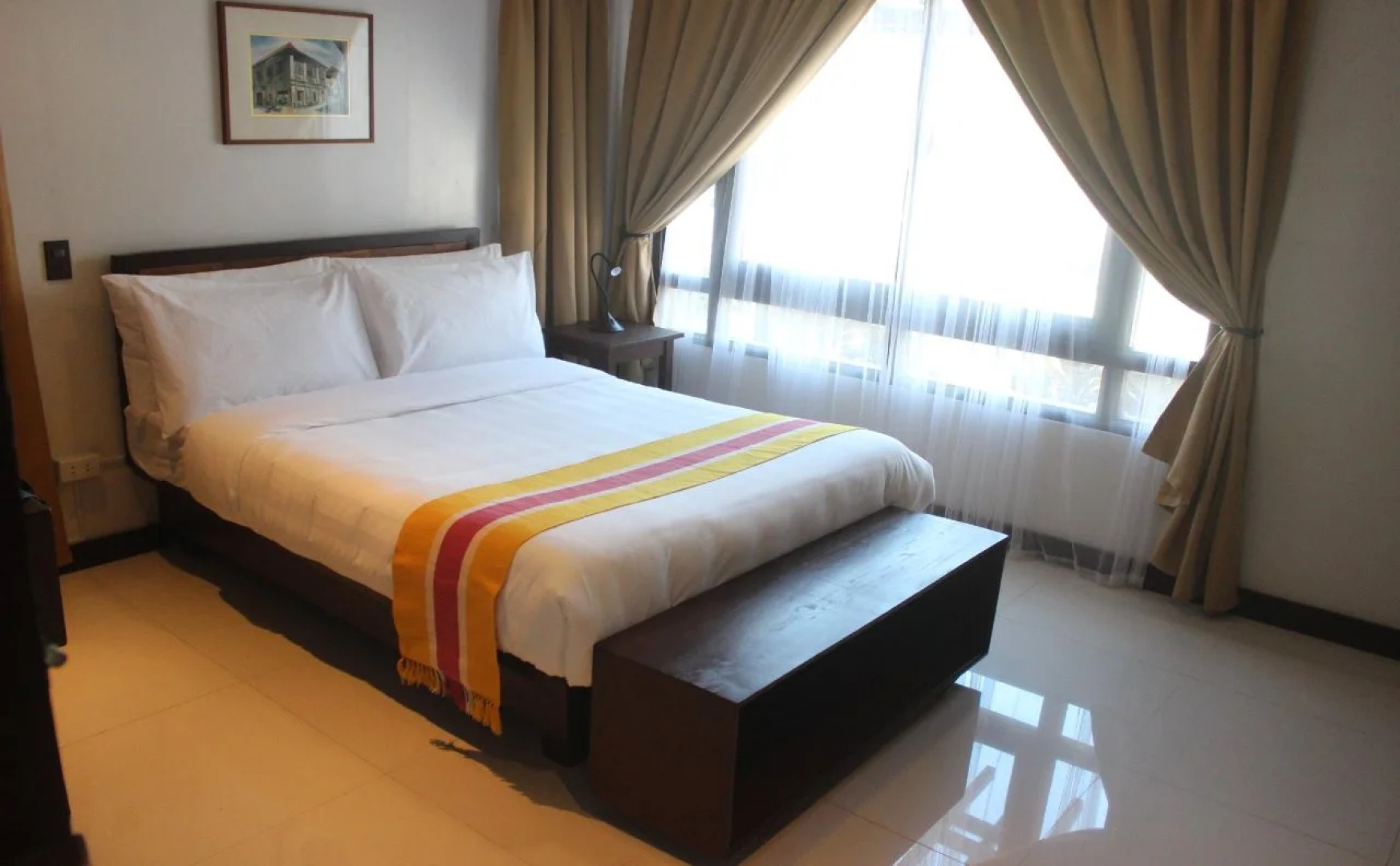 Veranda Suites and Restaurant