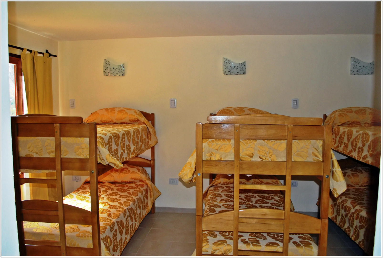 Pioneros del Valle Hostel