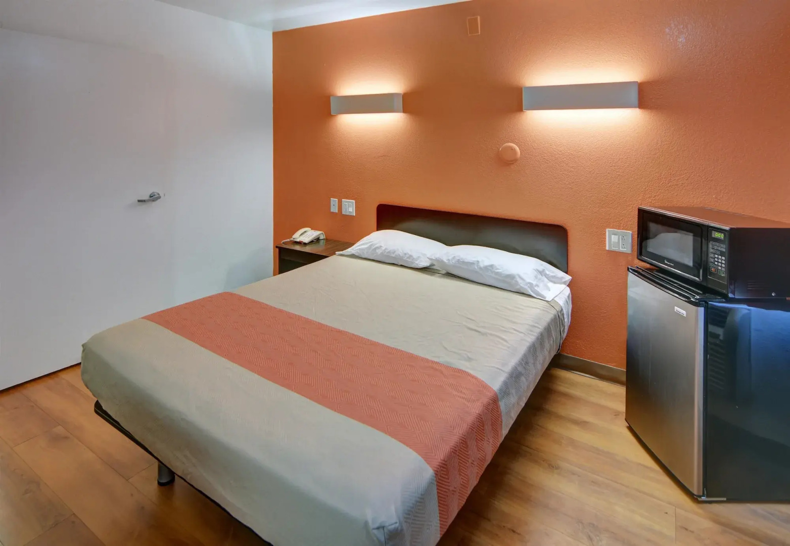 Motel 6 Denton, TX - UNT