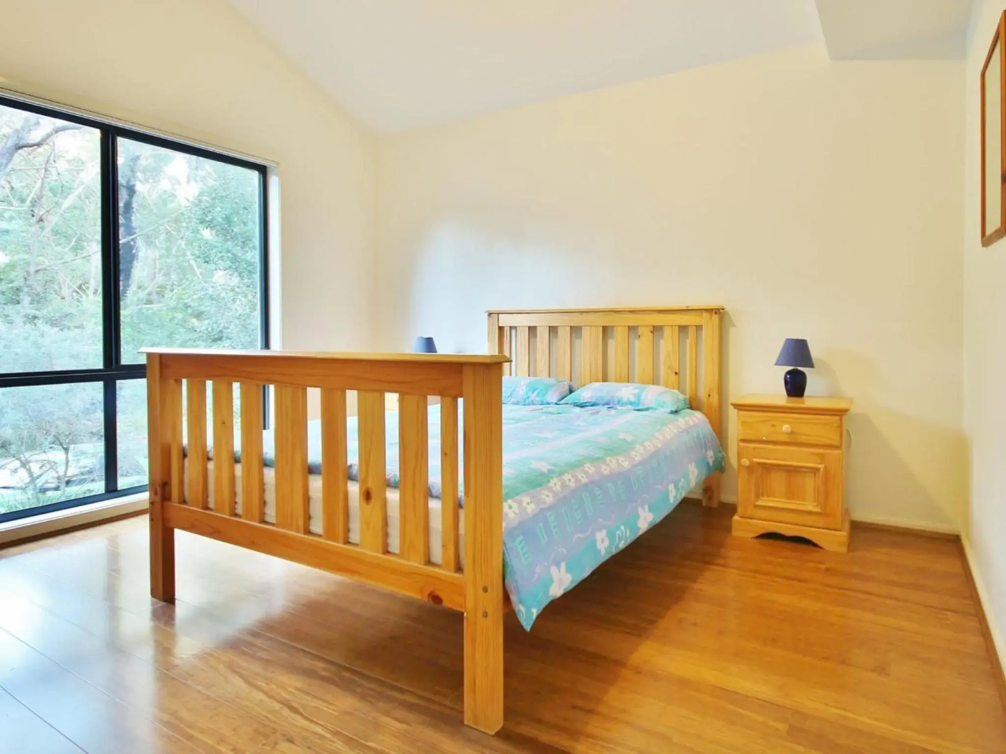 Sand Water at Hyams Beach 4pm Check Out Sundays